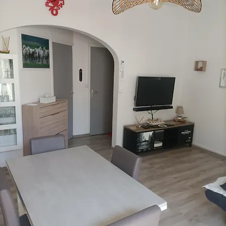 Superbe Dans Résidence Avec Jacuzzi